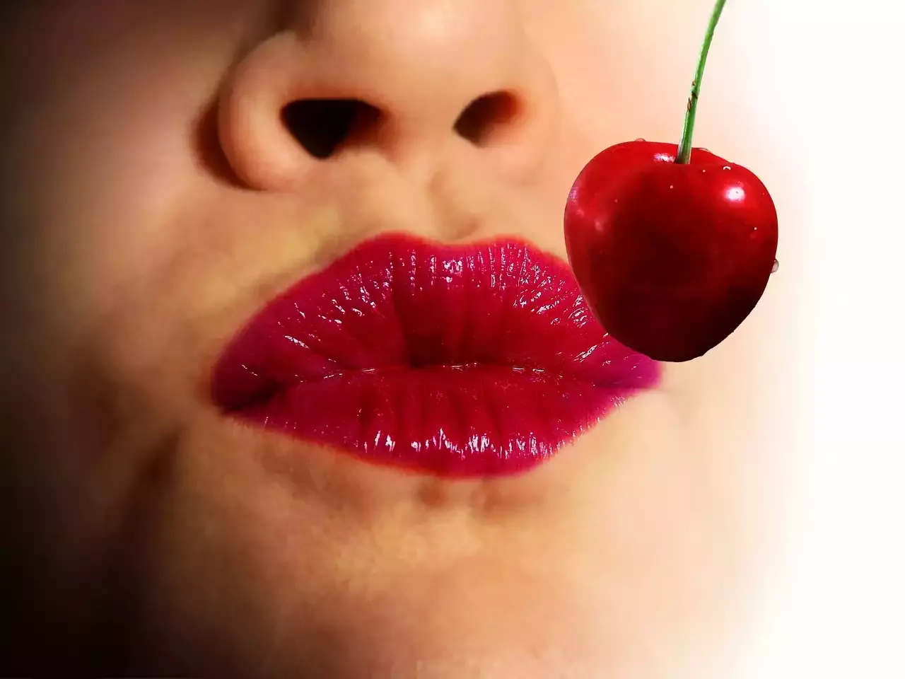 Why is Red Lipstick so Iconic?
